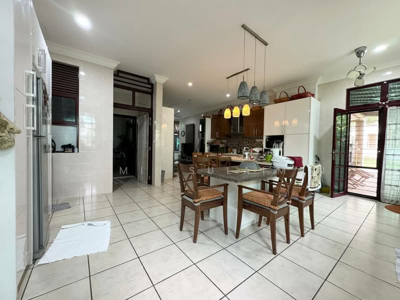 Rumah Berkembar untuk Dijual di Bukit Jelutong (Shah Alam) - Yasmin Sulaiman - Kitchen - PropertyGuru.com.my