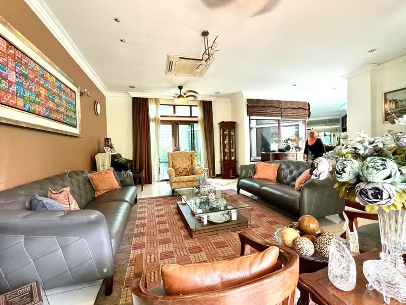 Rumah Berkembar untuk Dijual di Bukit Jelutong (Shah Alam) - Yasmin Sulaiman - Living Room - PropertyGuru.com.my