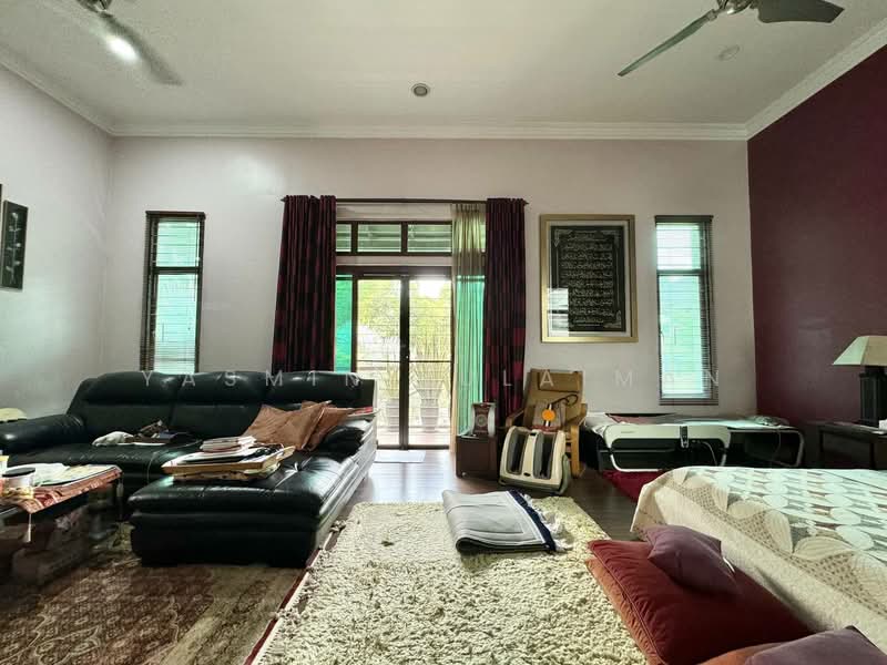 Rumah Berkembar untuk Dijual di Bukit Jelutong (Shah Alam) - Yasmin Sulaiman - Living Room - PropertyGuru.com.my