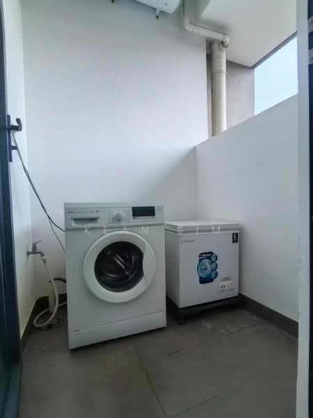 Condominium for Rent at Agile Mont Kiara - Kean Sim - Balcony - PropertyGuru.com.my