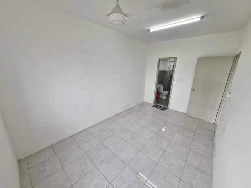 Apartment for Rent at Residensi Tasikmas - Bryan Yeoh - Bathroom - PropertyGuru.com.my