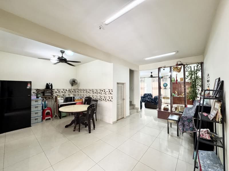 3-storey Terraced House for Sale in Taman Esplanad (Bukit Jalil) - CK Yee - PropertyGuru.com.my