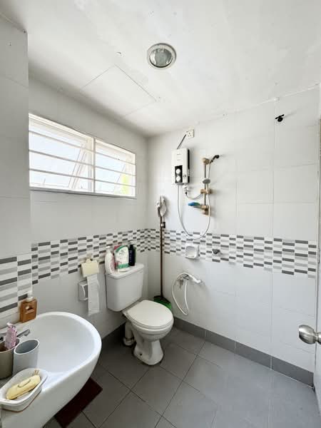 3-storey Terraced House for Sale in Taman Esplanad (Bukit Jalil) - CK Yee - PropertyGuru.com.my