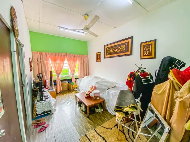Shop / Office for Sale in Cheras (Kuala Lumpur) - Yasmin Sulaiman - Living Room - PropertyGuru.com.my