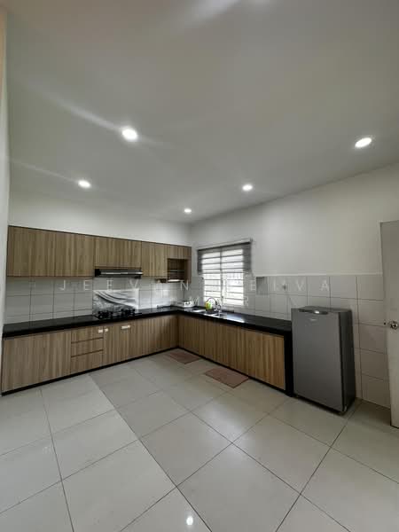 2-storey Terraced House for Rent in Cybersouth (Dengkil) - Jeevan Selva Kumar - Kitchen - PropertyGuru.com.my