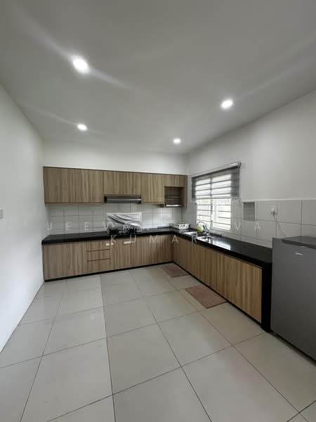2-storey Terraced House for Rent in Cybersouth (Dengkil) - Jeevan Selva Kumar - Kitchen - PropertyGuru.com.my