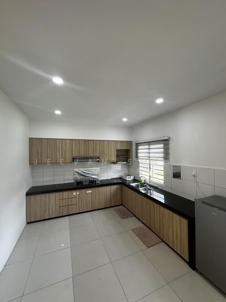 2-storey Terraced House for Rent in Cybersouth (Dengkil) - Jeevan Selva Kumar - Kitchen - PropertyGuru.com.my