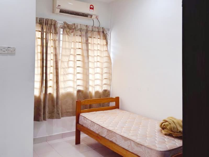 Rumah Teres 2 Tingkat untuk Dijual di TAMAN PUCHONG UTAMA (Puchong) - Kow Tze Fui - Bedroom - PropertyGuru.com.my