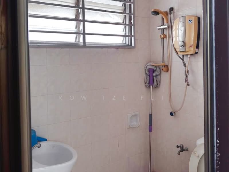 Rumah Teres 2 Tingkat untuk Dijual di TAMAN PUCHONG UTAMA (Puchong) - Kow Tze Fui - Bathroom - PropertyGuru.com.my