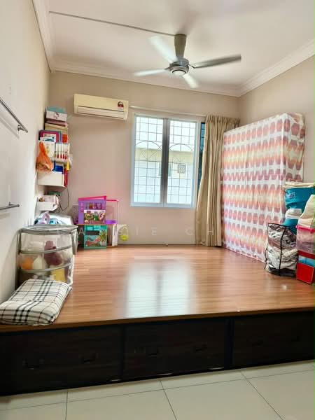 Rumah Teres untuk Dijual di Taman Kluang Barat (Kluang) - Cassie Chin - Bedroom - PropertyGuru.com.my