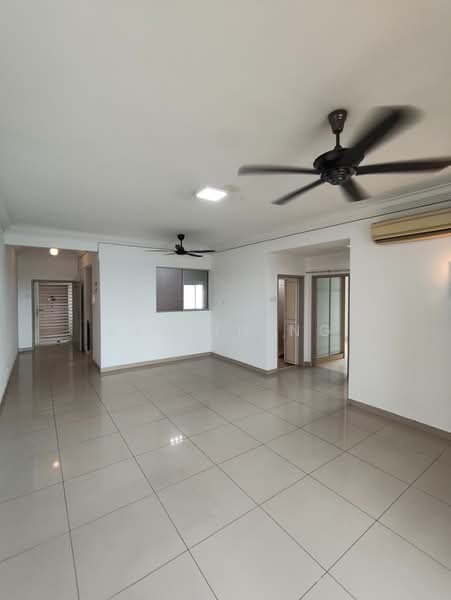 Kondominium untuk Dijual di Aman Heights Condominium - Kelvin Ng - Living Room - PropertyGuru.com.my