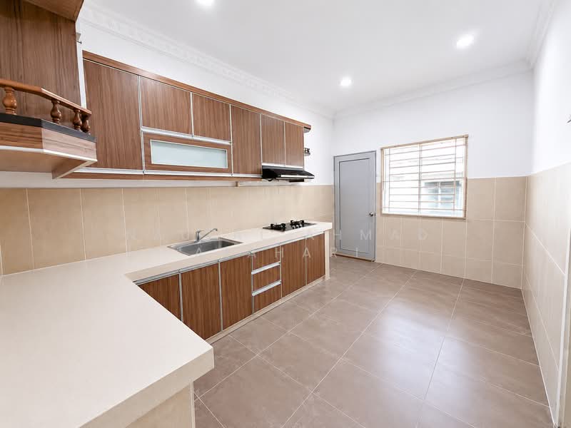 Rumah Teres 2 Tingkat untuk Dijual di Taman Rasah Jaya (Rasah) - Naufal Ahmad Azahari - Kitchen - PropertyGuru.com.my