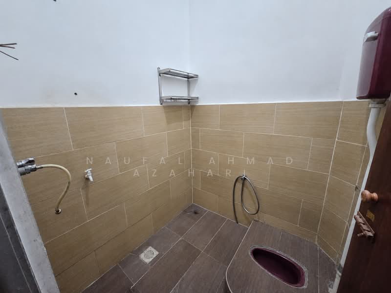 Rumah Teres 2 Tingkat untuk Dijual di Taman Rasah Jaya (Rasah) - Naufal Ahmad Azahari - Bathroom - PropertyGuru.com.my