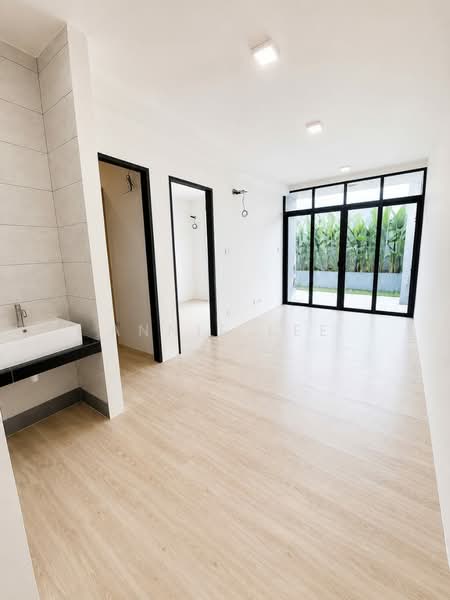 Servis Apartment untuk Dijual di Gustina Residence - ANNIE LEE - PropertyGuru.com.my
