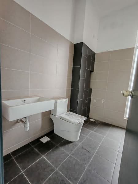 Terraced House for Sale in Masai (Johor) - Ellen Yeap - Bathroom - PropertyGuru.com.my