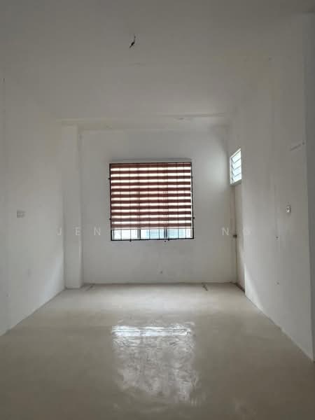 Shop for Sale in Taman Indah (Tampoi) - Jennifer Ng - Interior - PropertyGuru.com.my