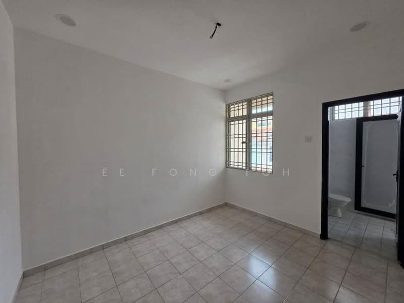 2-storey Terraced House for Sale in Taman Mount Austin (Tebrau) - Ee Fong Toh - PropertyGuru.com.my