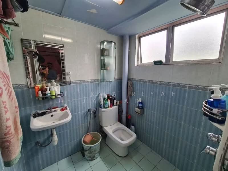 Apartment for Sale at Dahlia - SITI KHAIRIYAH JAAFAR - Bathroom - PropertyGuru.com.my