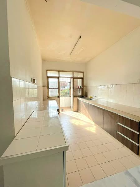 Apartment for Sale at Dahlia - SITI KHAIRIYAH JAAFAR - Kitchen - PropertyGuru.com.my