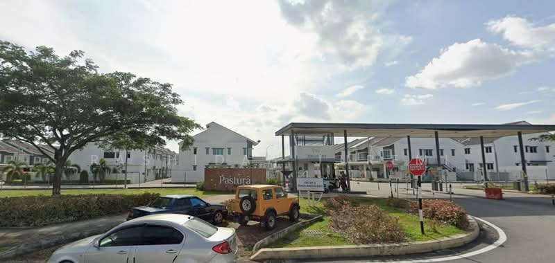 2-storey Terraced House for Sale in Iringan Bayu (Seremban) - Rashidah Juremi - Exterior - PropertyGuru.com.my