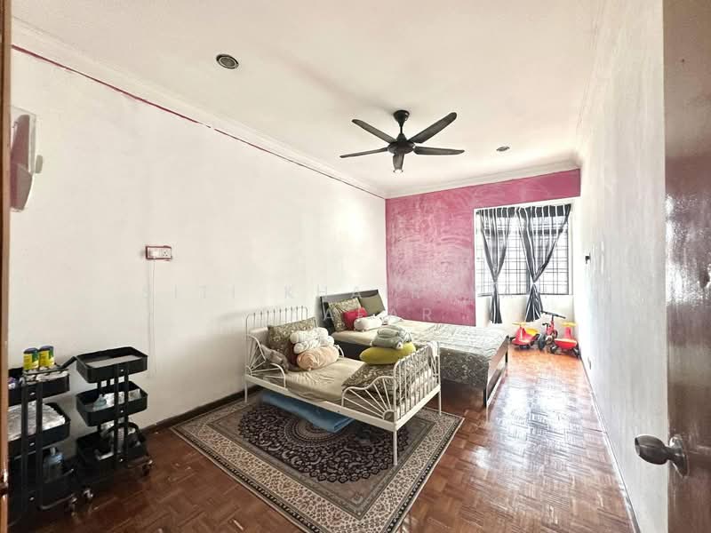 Apartment for Sale at Dahlia - SITI KHAIRIYAH JAAFAR - Bedroom - PropertyGuru.com.my