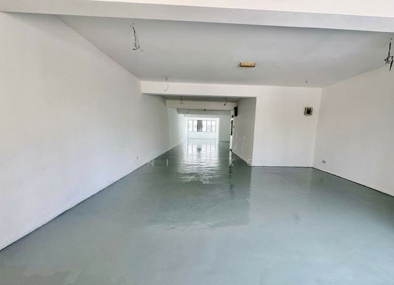 Shop for Sale in Bandar Baru Kundang (Rawang) - Daniel Kok - Interior - PropertyGuru.com.my