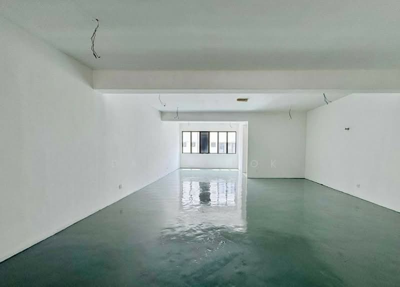 Shop for Sale in Bandar Baru Kundang (Rawang) - Daniel Kok - Interior - PropertyGuru.com.my