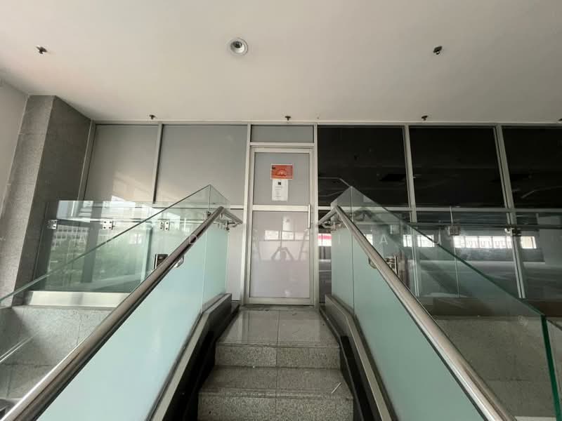 Office for Rent in Petaling Jaya (Selangor) - Ahmad Fadli Ayub - Entrance - PropertyGuru.com.my
