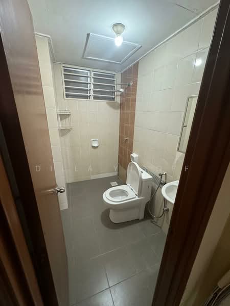 Kondominium untuk Disewa di Putra Intan - DILLA YUSOFF - Bathroom - PropertyGuru.com.my