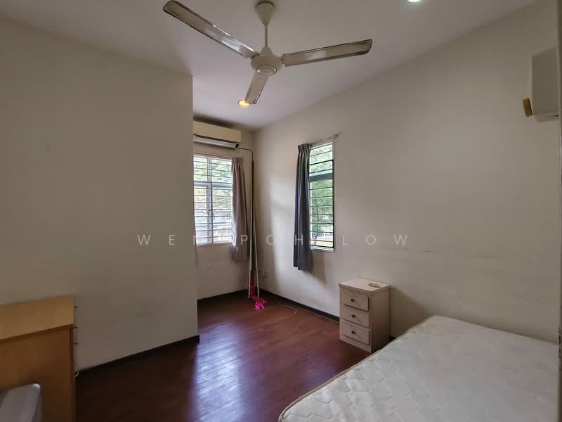 Rumah Teres untuk Dijual di Kemuning Utama (Shah Alam) - Wen Poh Low - Bedroom - PropertyGuru.com.my