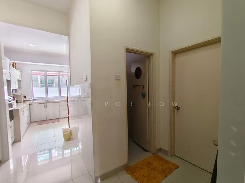 Rumah Teres untuk Dijual di Kemuning Utama (Shah Alam) - Wen Poh Low - Kitchen - PropertyGuru.com.my