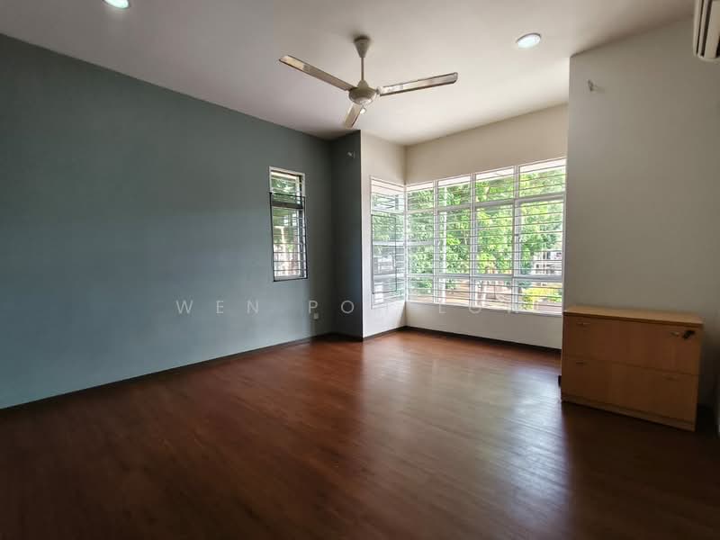 Rumah Teres untuk Dijual di Kemuning Utama (Shah Alam) - Wen Poh Low - Living Room - PropertyGuru.com.my