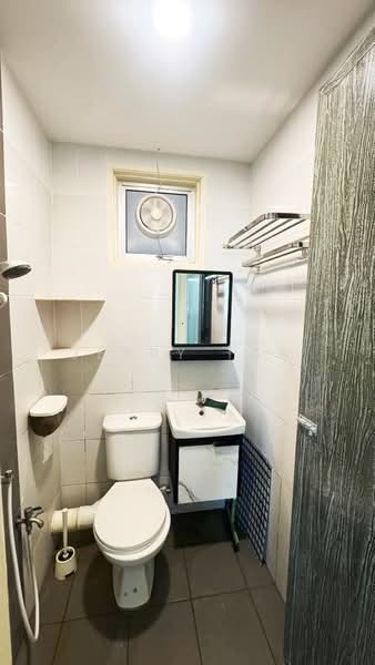 Pangsapuri untuk Disewa di The Rise Collection 2 - Jerry Tan - Bathroom - PropertyGuru.com.my