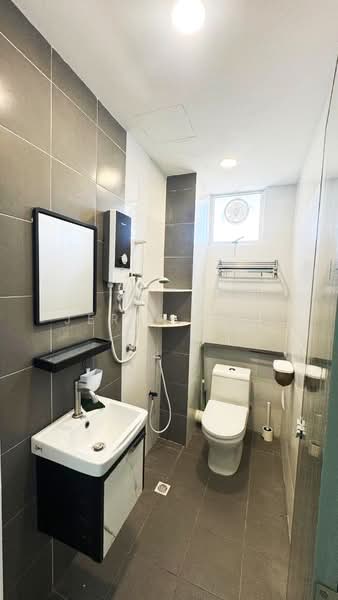Pangsapuri untuk Disewa di The Rise Collection 2 - Jerry Tan - Bathroom - PropertyGuru.com.my