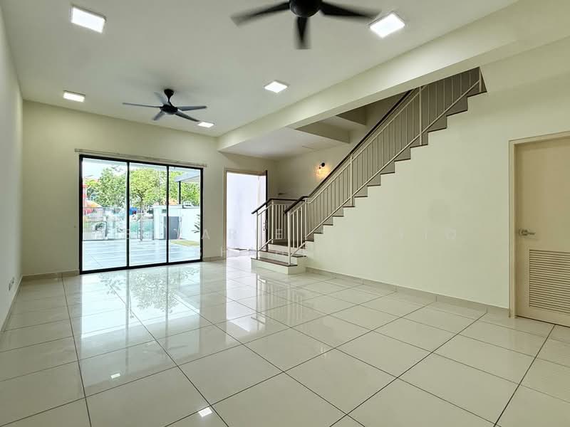 2-storey Terraced House for Sale in Alam Impian (Shah Alam) - Absyarie Syafiq Shahrin - Living Room - PropertyGuru.com.my