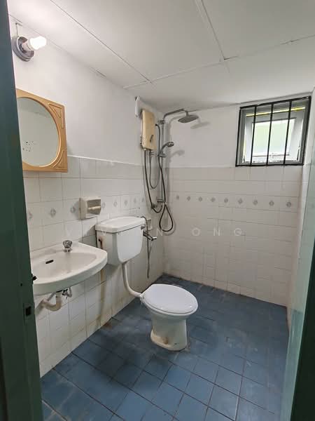 Kondominium untuk Dijual di Pantai Hillpark 5 - Vivian Ong - Bathroom - PropertyGuru.com.my