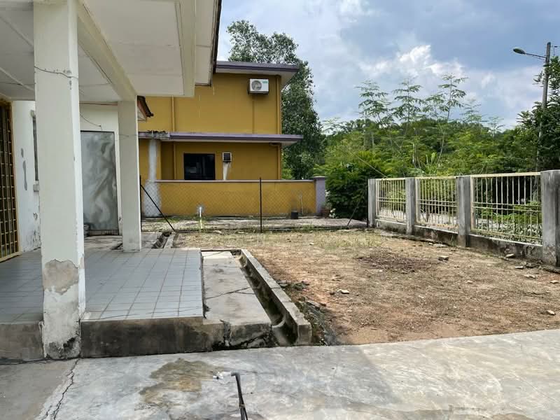 Rumah Teres untuk Disewa di Bandar Country Homes (Rawang) - Jason Chen - Exterior - PropertyGuru.com.my