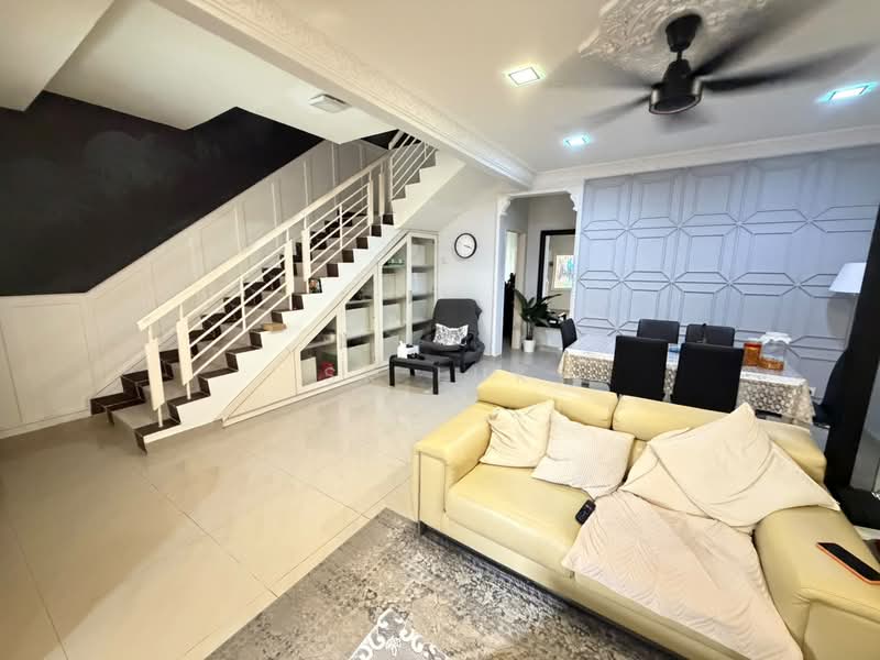 2-storey Terraced House for Sale in Kota Emerald (Rawang) - SK Luk - Living Room - PropertyGuru.com.my