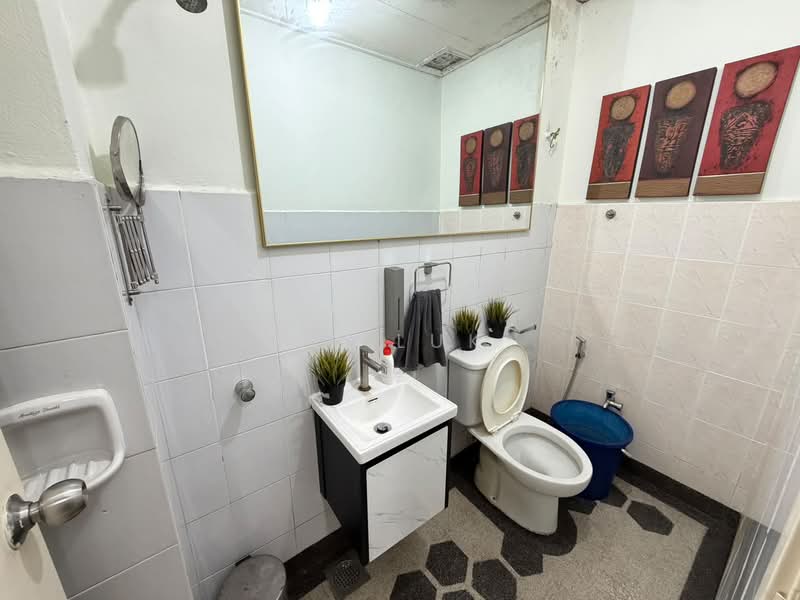 2-storey Terraced House for Sale in Kota Emerald (Rawang) - SK Luk - Bathroom - PropertyGuru.com.my