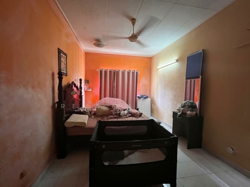 Semi-Detached House for Sale in Seremban 2 (Negeri Sembilan) - Rena Rahman - Bedroom - PropertyGuru.com.my