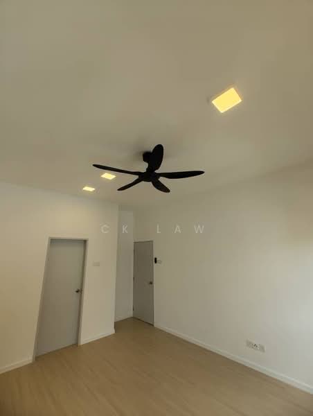 1.5-storey Terraced House for Sale in Taman Akasia (Semenyih) - CK Law - Interior - PropertyGuru.com.my