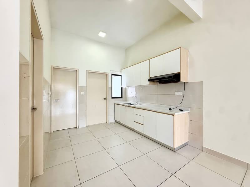 2-storey Terraced House for Sale in Alam Impian (Shah Alam) - Amirul Nasyriq - Kitchen - PropertyGuru.com.my