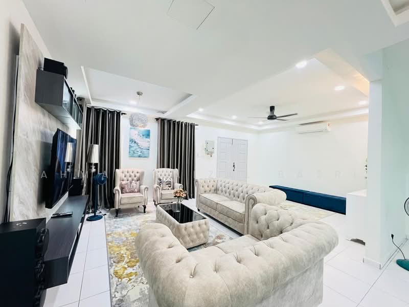 Rumah Berkembar untuk Dijual di Taman Bertam Setia (Tanjong Minyak) - Ahmad Faizal Basri - Living Room - PropertyGuru.com.my