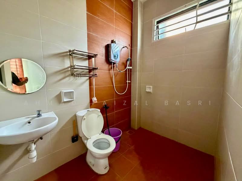 Rumah Berkembar untuk Dijual di Taman Bertam Setia (Tanjong Minyak) - Ahmad Faizal Basri - Bathroom - PropertyGuru.com.my