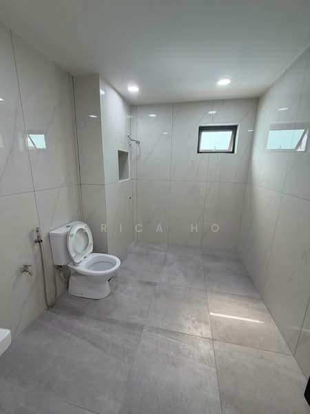 Semi-Detached House for Sale in Taman Skudai Baru (Skudai) - Erica Ho - Bathroom - PropertyGuru.com.my
