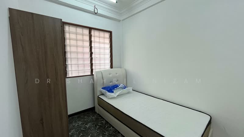 Rumah Flat untuk Disewa di Gugusan Kekwa - Dr Shahril Nizam - Bedroom - PropertyGuru.com.my
