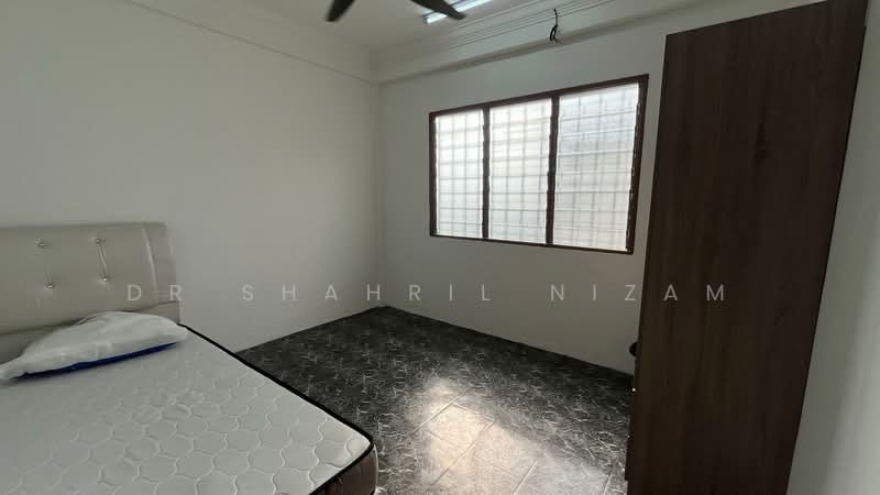 Rumah Flat untuk Disewa di Gugusan Kekwa - Dr Shahril Nizam - Bedroom - PropertyGuru.com.my