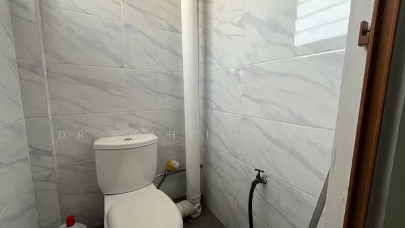 Rumah Flat untuk Disewa di Gugusan Kekwa - Dr Shahril Nizam - Bathroom - PropertyGuru.com.my