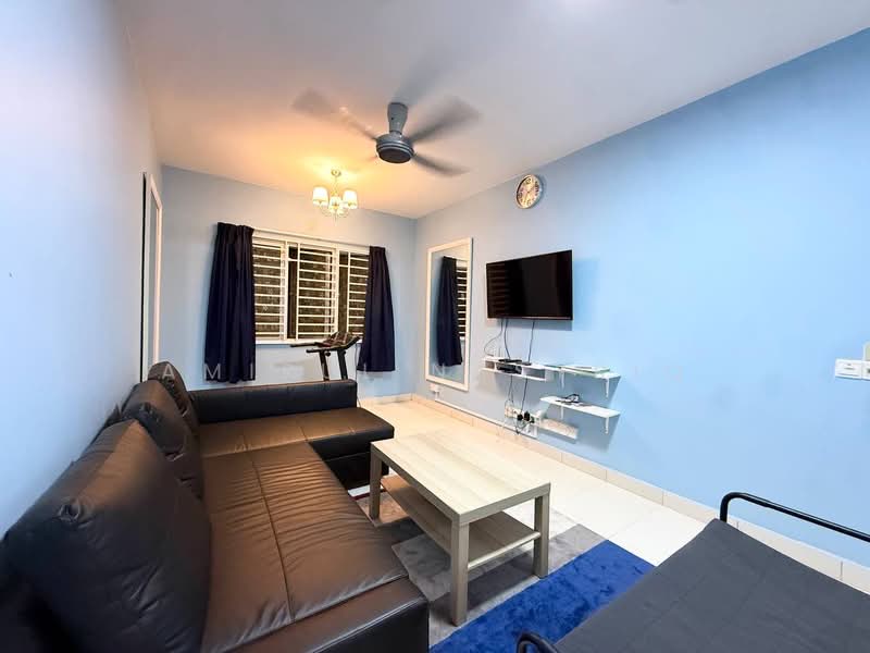 Pangsapuri untuk Dijual di De Bayu Apartment - Amirul Nasyriq - Living Room - PropertyGuru.com.my
