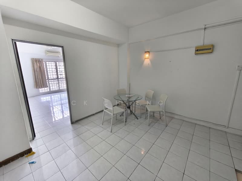 Condominium for Sale at Ridzuan Condominium - CK Chieng - Living Room - PropertyGuru.com.my